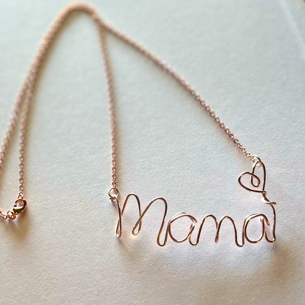 Mama rose gold necklace